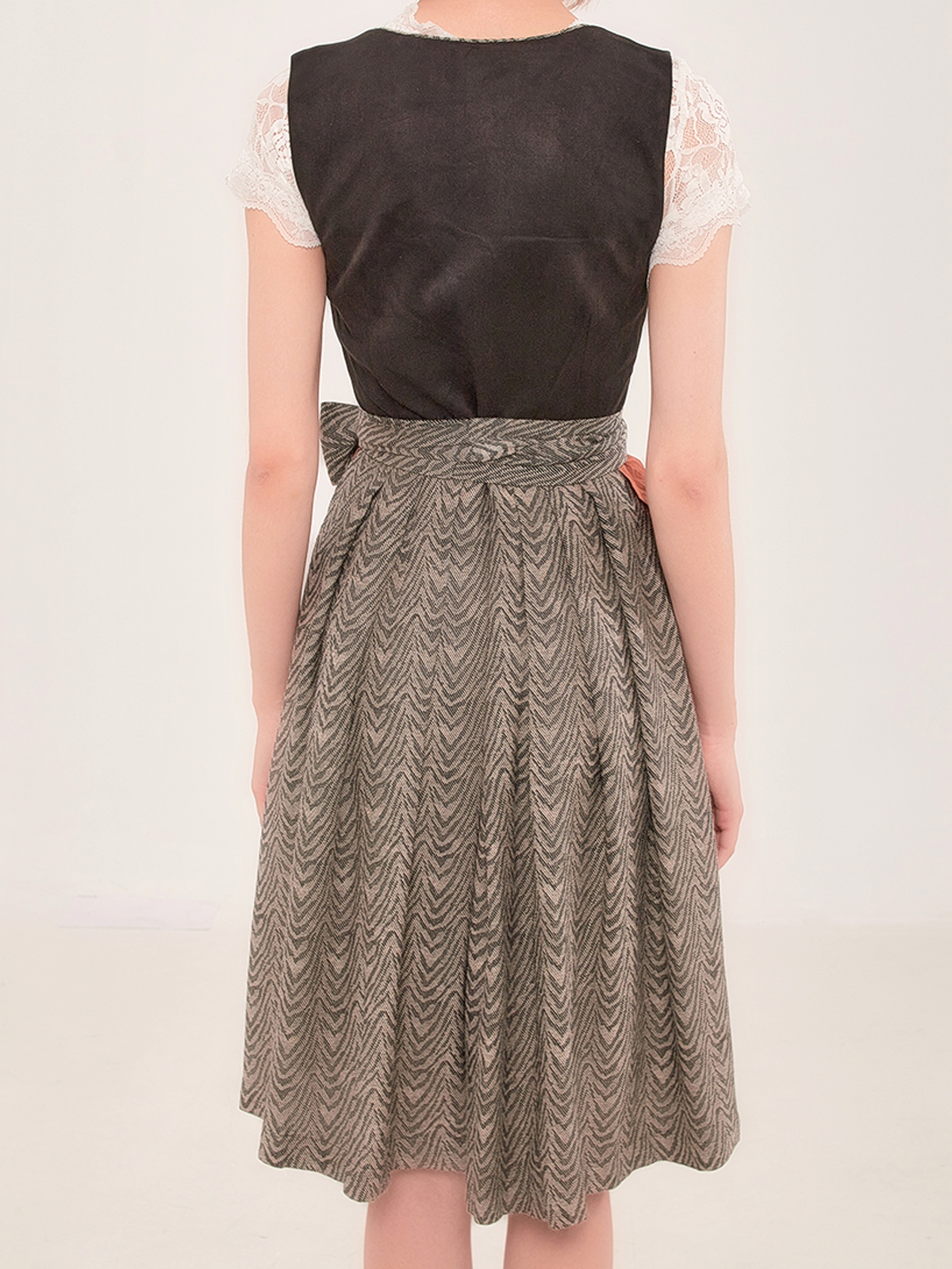 Elegantes Dirndl in Lila