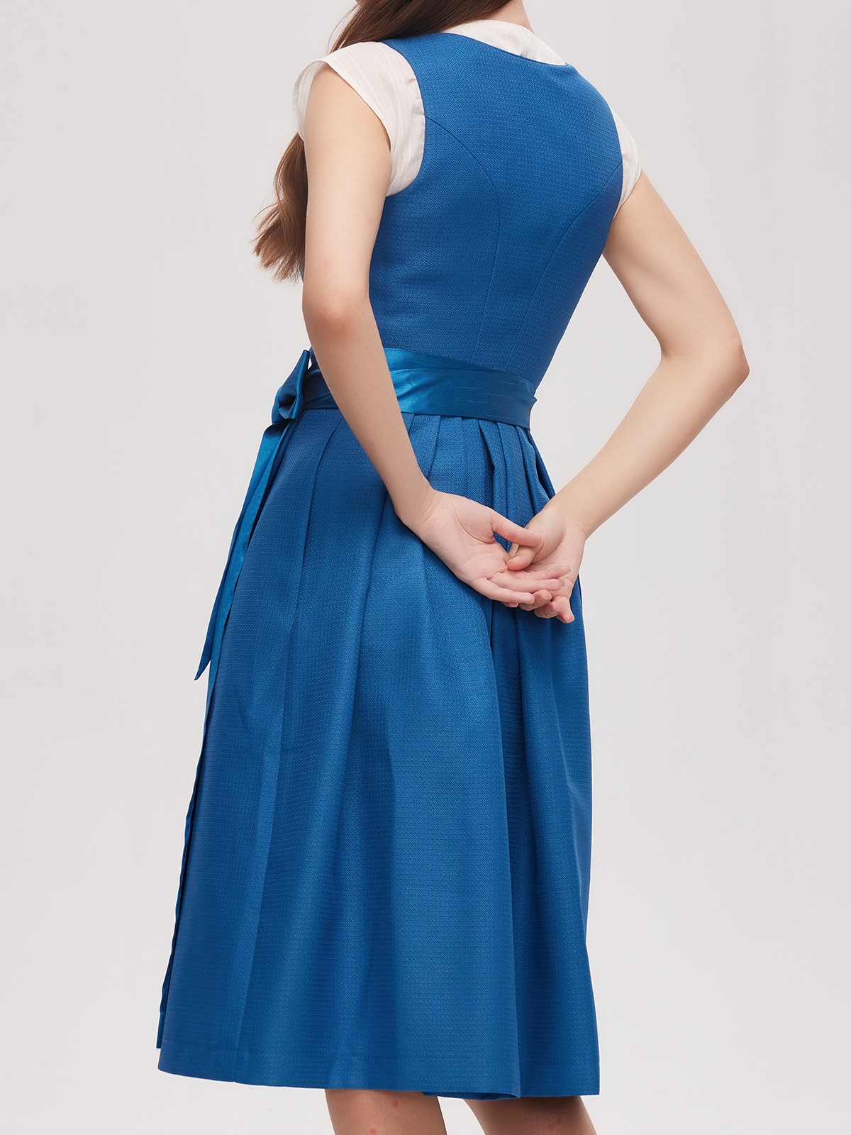 Dirndl in Grau und Blau