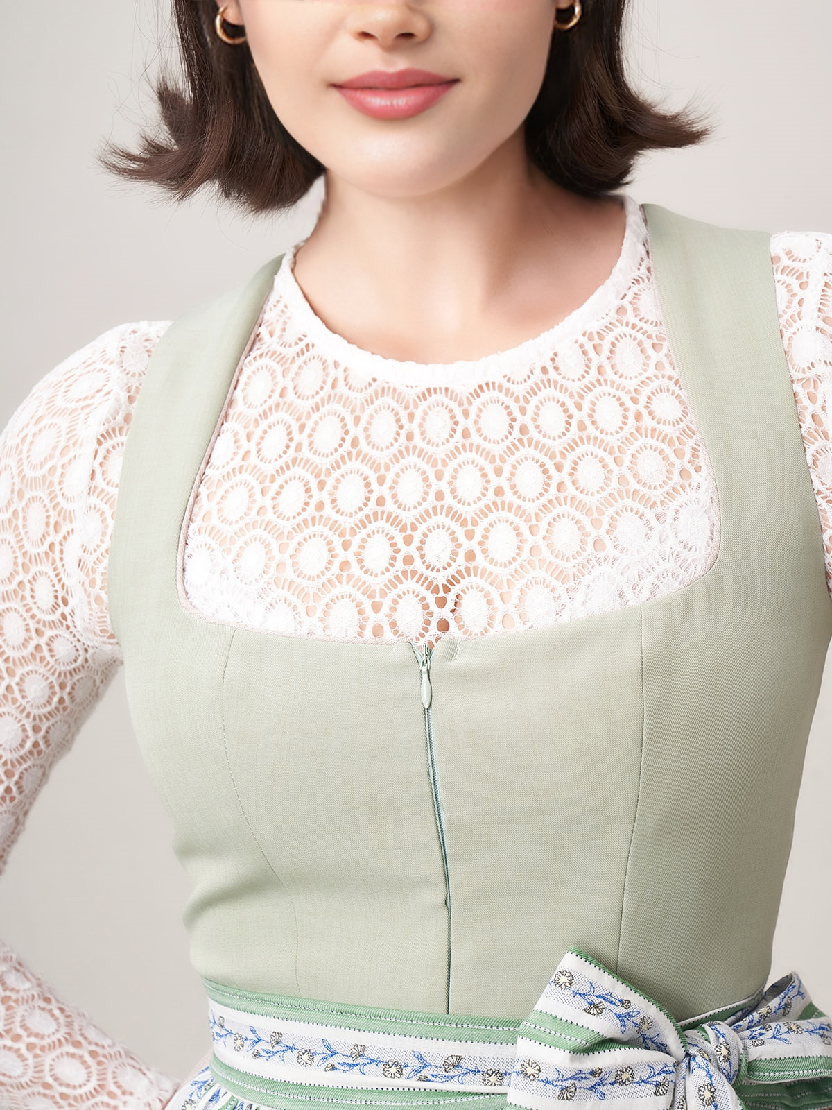 Elegantes langes Dirndl in Grün