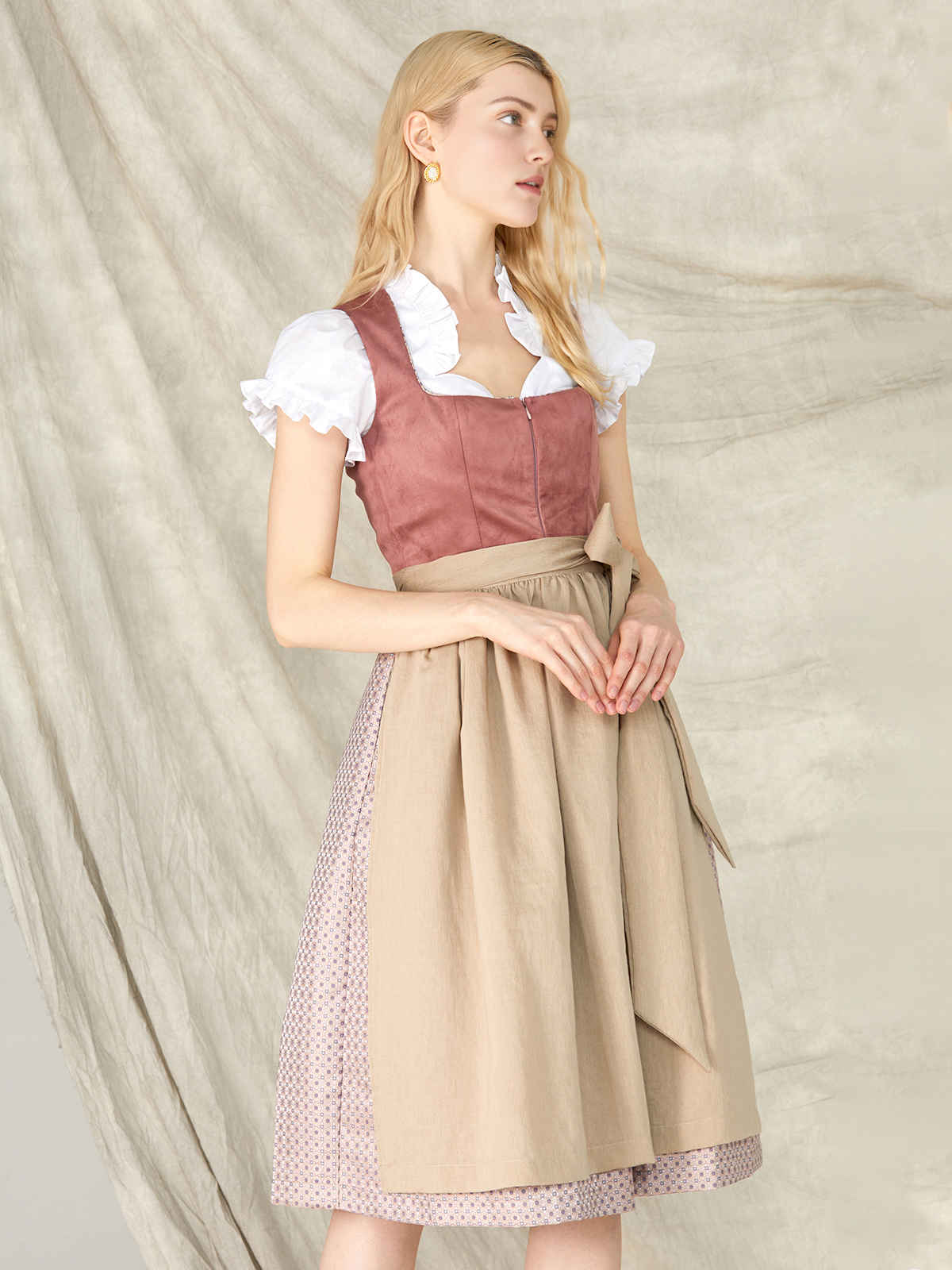 Kinderbluse in Rosa mit Spitzenbesatz
