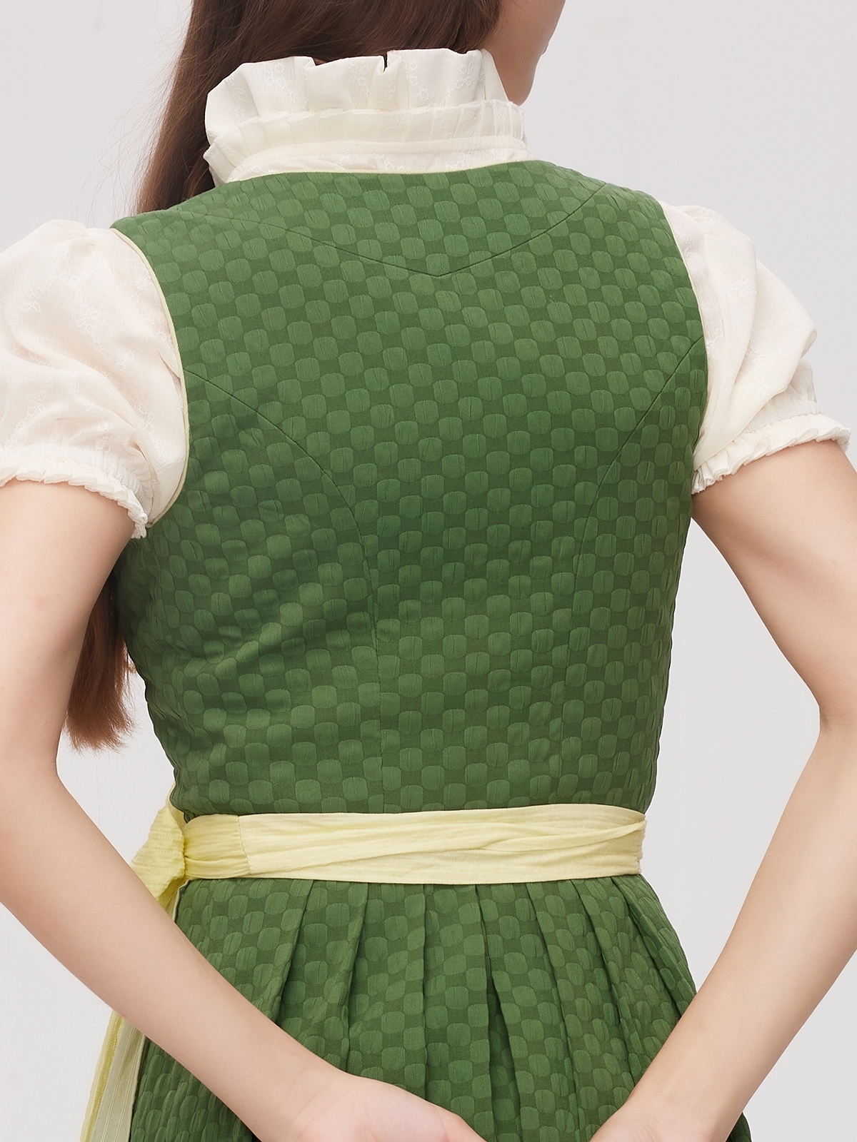 Dirndl in Grün – eine Alternative zum klassischen Blau